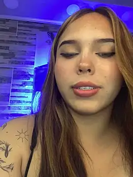 Snapshot of lunacandy_0 chatting on 06-10-26, 12:00 lunacandy 0 online show from 06-10-26, 12:00