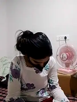 Snapshot of Jyoti_hot66 chatting on 05-03-26, 05:46 Jyoti hot66 online show from 05-03-26, 05:46