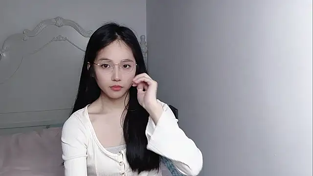 Snapshot of MIAOMIAO-666 chatting on 04-25-26, 08:28 MIAOMIAO-666 online show from 04-25-26, 08:28