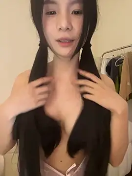 Snapshot of Xiaozuzongo1 chatting on 05-17-26, 08:34 Xiaozuzongo1 online show from 05-17-26, 08:34