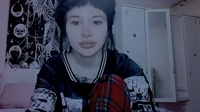 AllisonDeetz online show from 04-22-26, 07:15