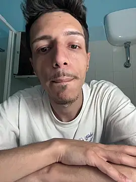 alex69005 online show from 05-18-26, 08:03
