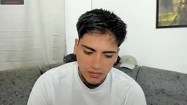 Snapshot of sweetlatinoboy chatting on 08-03-26, 09:48 sweetlatinoboy online show from 08-03-26, 09:48