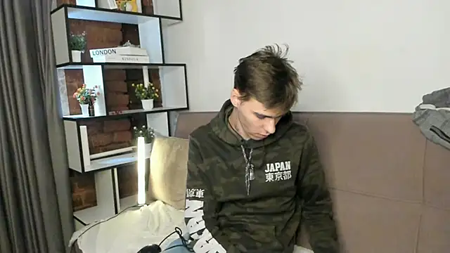 Shadow blink online show from 04-20-26, 01:47
