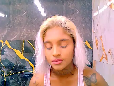 Snapshot of indian_barbie chatting on 03-22-26, 06:11 indian barbie online show from 03-22-26, 06:11