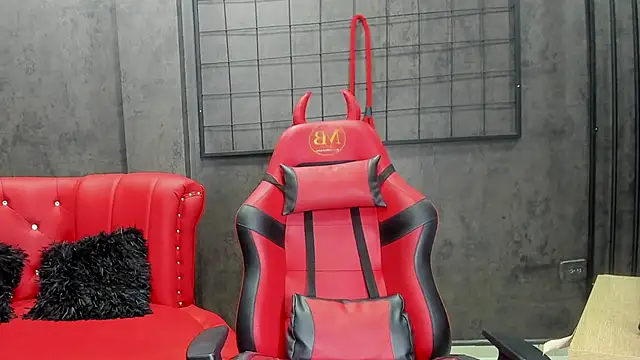 Issis Millf online show from 03-24-26, 11:48