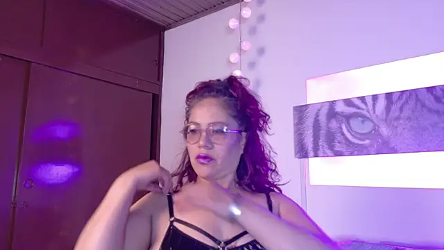 Mariia Paulaa online show from 07-04-26, 04:18