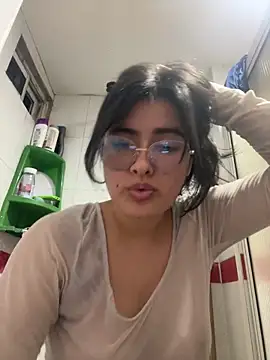 LinaEvansonn online show from 04-15-26, 01:01