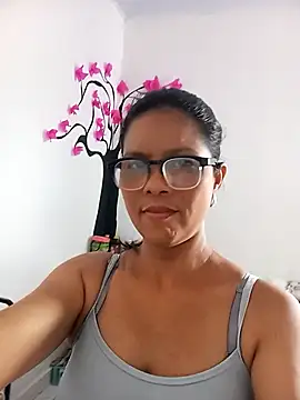 Latina306 online show from 03-17-26, 04:10