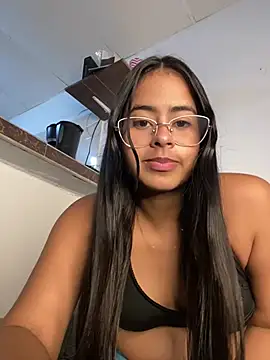 lucirganaxxx online show from 03-29-26, 04:56