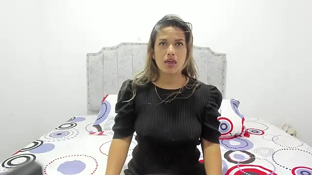 camila borbon  online show from 06-25-26, 01:04