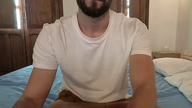 AmicisegretiITA online show from 05-17-26, 10:22