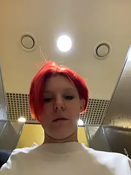 NinaParri online show from 05-13-26, 03:37