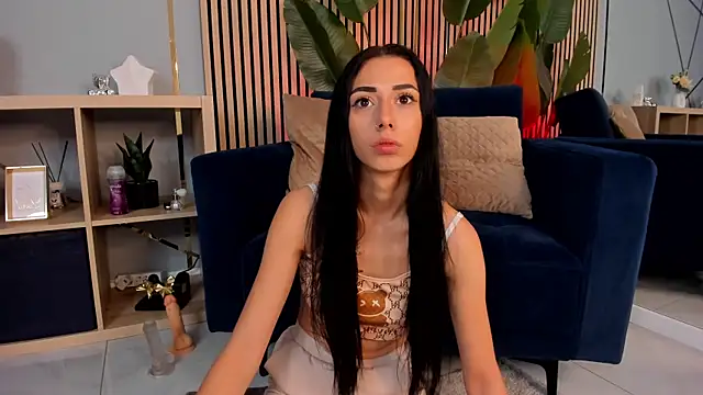 Snapshot of TiaCyrrus chatting on 05-15-26, 01:51 TiaCyrrus online show from 05-15-26, 01:51