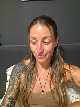 Snapshot of NicoleKaiser chatting on 05-28-26, 07:22 NicoleKaiser online show from 05-28-26, 07:22