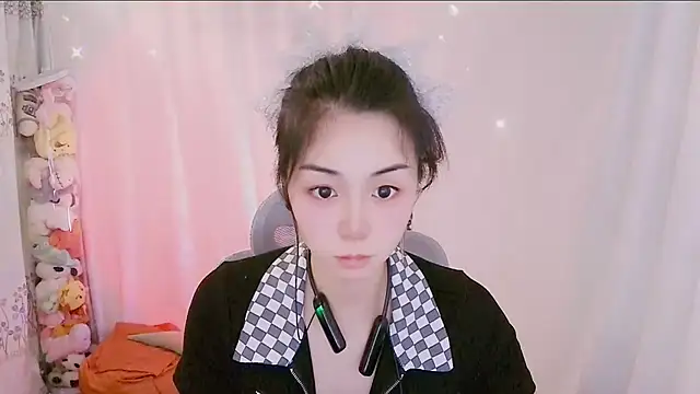 Puresnow online show from 06-23-26, 01:53