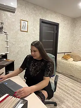 AgathaMyers online show from 03-25-26, 03:40