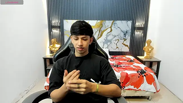 AdrianFranko online show from 05-12-26, 01:30