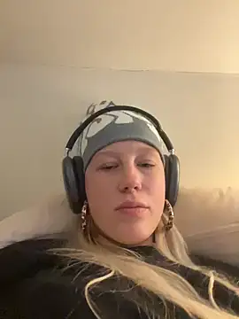 LeniMaria online show from 03-30-26, 05:03