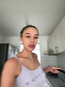 Lauren Storm online show from 04-23-26, 01:24