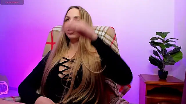 Snapshot of Alexandracandy chatting on 03-20-26, 02:55 Alexandracandy online show from 03-20-26, 02:55