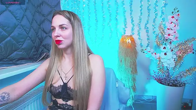 Alexandracandy online show from 04-07-26, 12:16