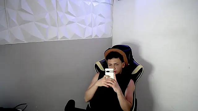 Mathias twinkk online show from 04-13-26, 04:18