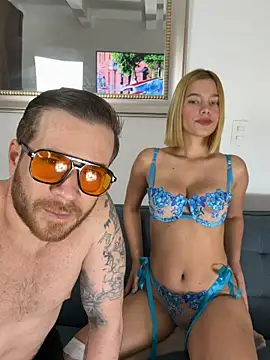 HotKingAndQueenvnz online show from 02-11-26, 03:33