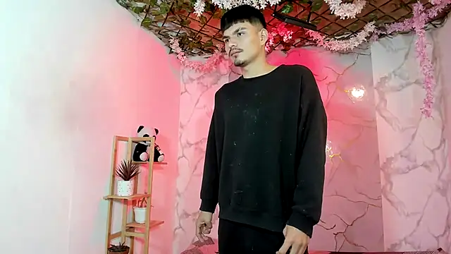 Snapshot of Nahomi_hot_77 chatting on 05-11-26, 12:22 Nahomi hot 77 online show from 05-11-26, 12:22