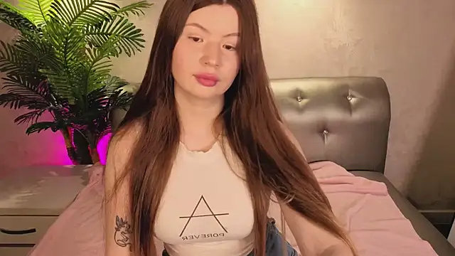 Sophia Everly online show from 05-04-26, 10:00