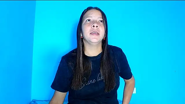 ambar69noir online show from 06-18-26, 12:00