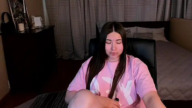 IceIcebabe  online show from 05-10-26, 01:11