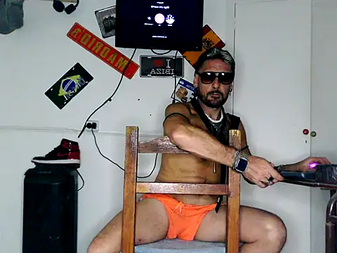 Snapshot of freddymdq100 chatting on 04-11-26, 12:04 freddymdq100 online show from 04-11-26, 12:04