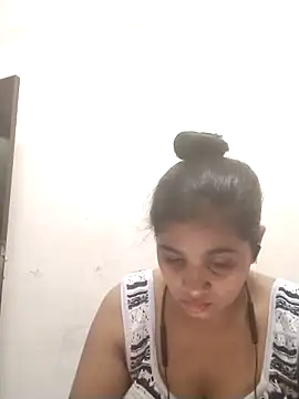 LovelyRenu online show from 03-30-26, 02:18