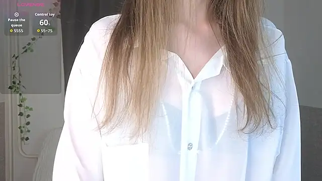 Emily Nelsonn online show from 06-23-26, 04:05