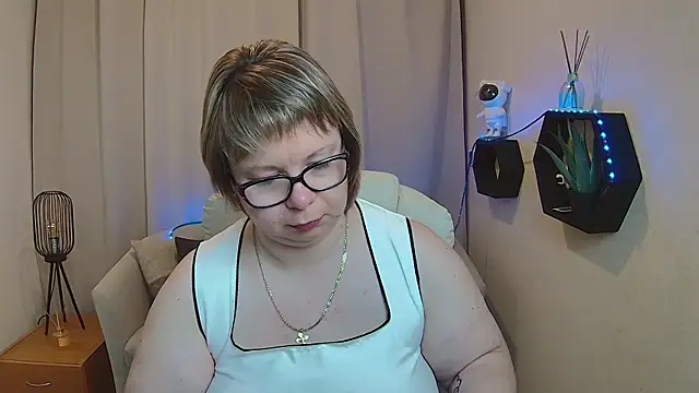 BonnnyBoobsy online show from 05-12-26, 12:02