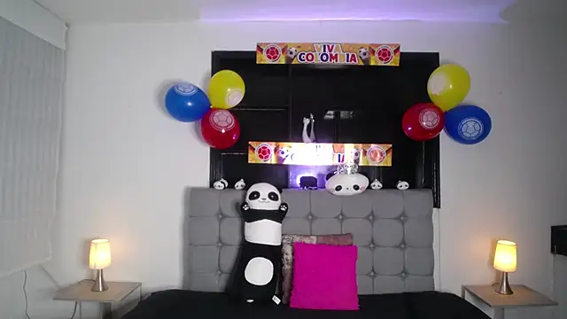 Melannyy V online show from 06-23-26, 12:25