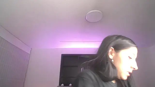 Melannyy V online show from 08-06-26, 01:02