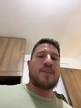 Snapshot of leonel37- chatting on 03-21-26, 04:43 leonel37- online show from 03-21-26, 04:43