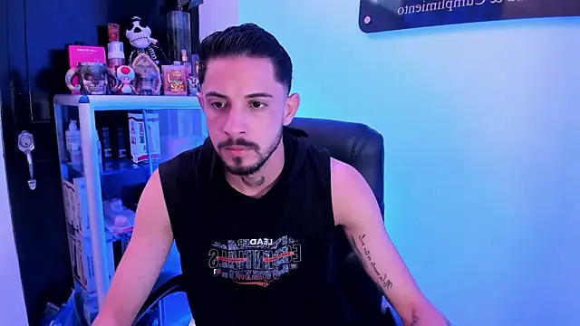 Snapshot of clark_kent_ chatting on 03-20-26, 04:23 clark kent online show from 03-20-26, 04:23