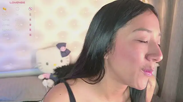 Snapshot of ninaBravu chatting on 06-06-26, 12:43 ninaBravu online show from 06-06-26, 12:43