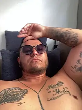 HOTB0Y18 online show from 03-22-26, 10:35