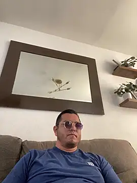 HOTB0Y18 online show from 03-24-26, 07:41