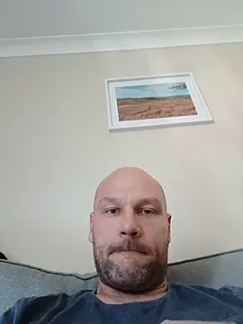 Snapshot of pitch_122 chatting on 07-06-26, 04:42 pitch 122 online show from 07-06-26, 04:42