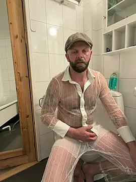 Snapshot of mrmoi1234 chatting on 03-29-26, 10:10 mrmoi1234 online show from 03-29-26, 10:10