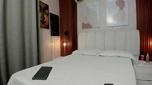 Snapshot of Maiasweet_ chatting on 03-31-26, 01:51 Maiasweet online show from 03-31-26, 01:51