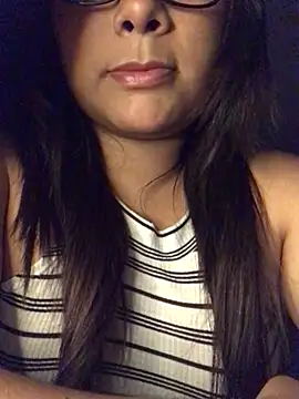 Snapshot of camilavixen20 chatting on 03-28-26, 08:08 camilavixen20 online show from 03-28-26, 08:08