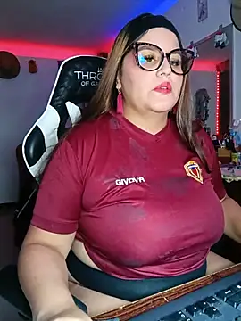 Snapshot of Bonny_rousse01 chatting on 06-19-26, 01:15 Bonny rousse01 online show from 06-19-26, 01:15