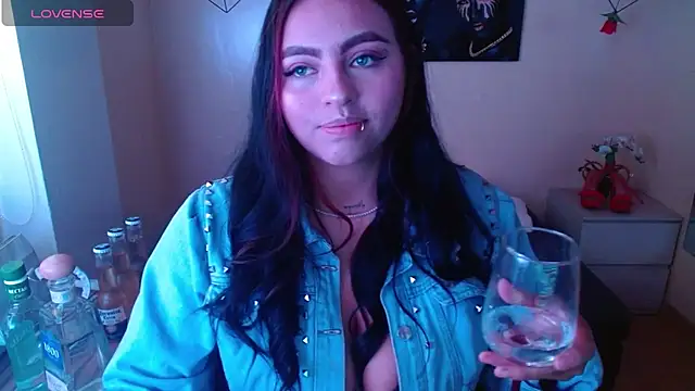 Miley Clarck online show from 03-25-26, 01:06