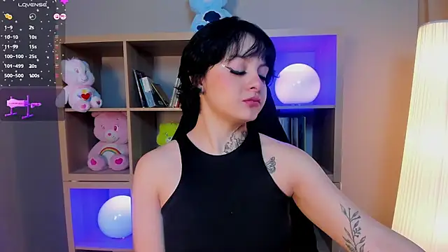  EmilyRouge  online show from 07-04-26, 03:56